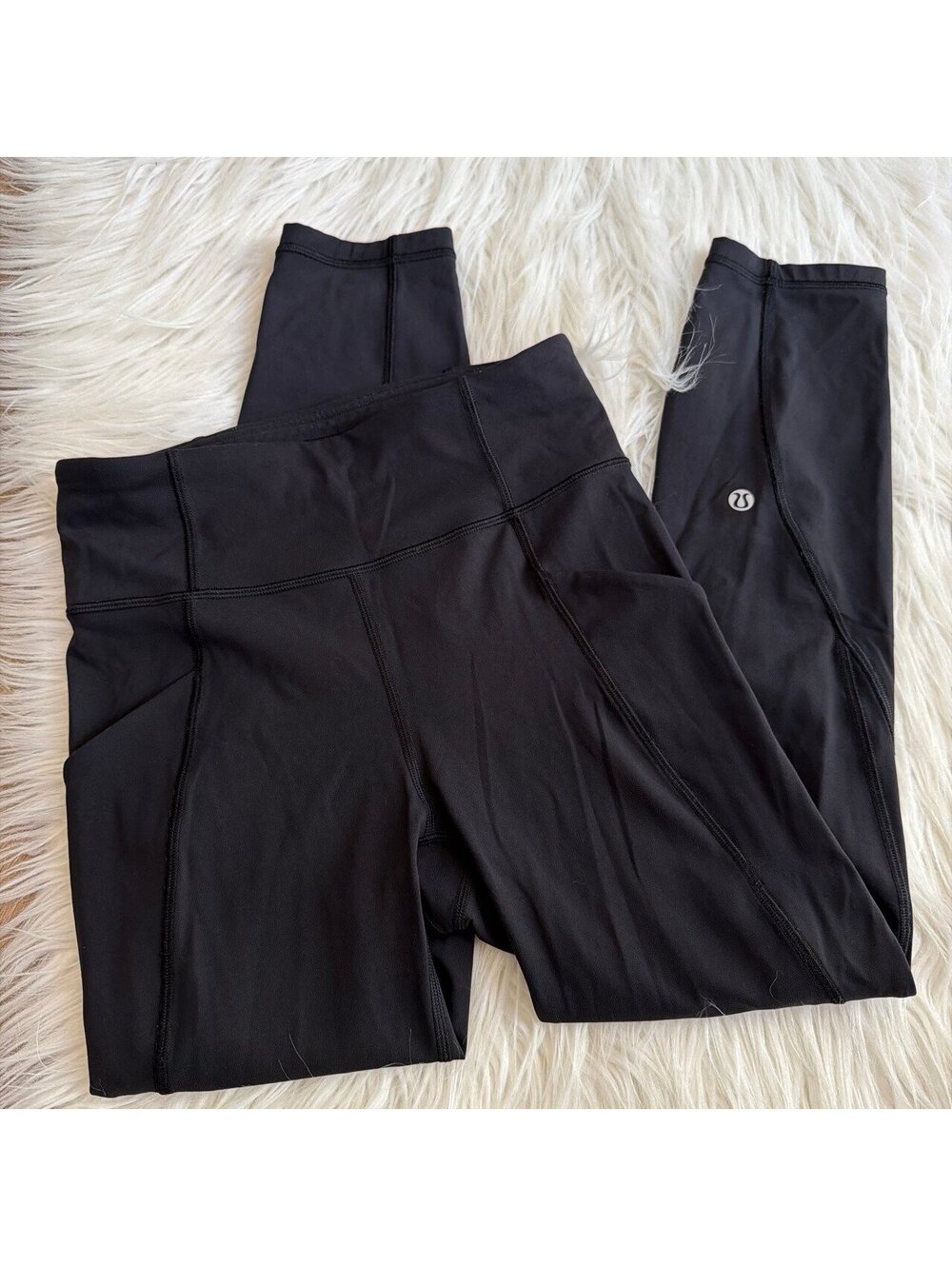 Lululemon Black Athletic Leggings with Pockets 25” size 4